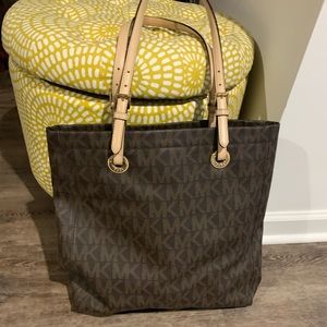 Michael Kors Monogram Large Tote Shoulder Bag